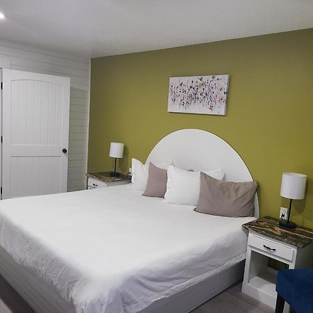 Blue Sky Inn- Complimentary Happy Hour Th-Sun, Veteran Owned, Full Breakfast, Best Green Space, 1 Mile From Blue Ridge, Fire Pit 외부 사진