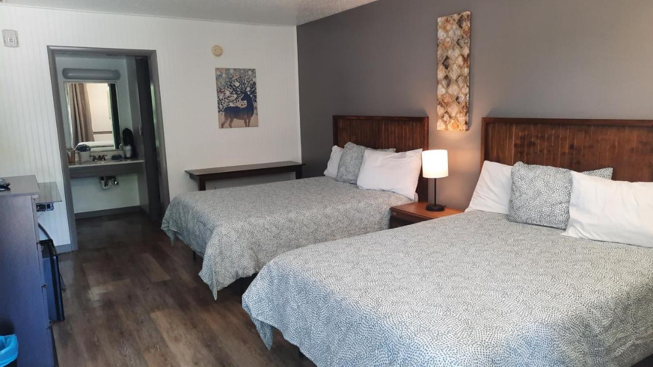 Blue Sky Inn- Complimentary Happy Hour Th-Sun, Veteran Owned, Full Breakfast, Best Green Space, 1 Mile From Blue Ridge, Fire Pit 외부 사진