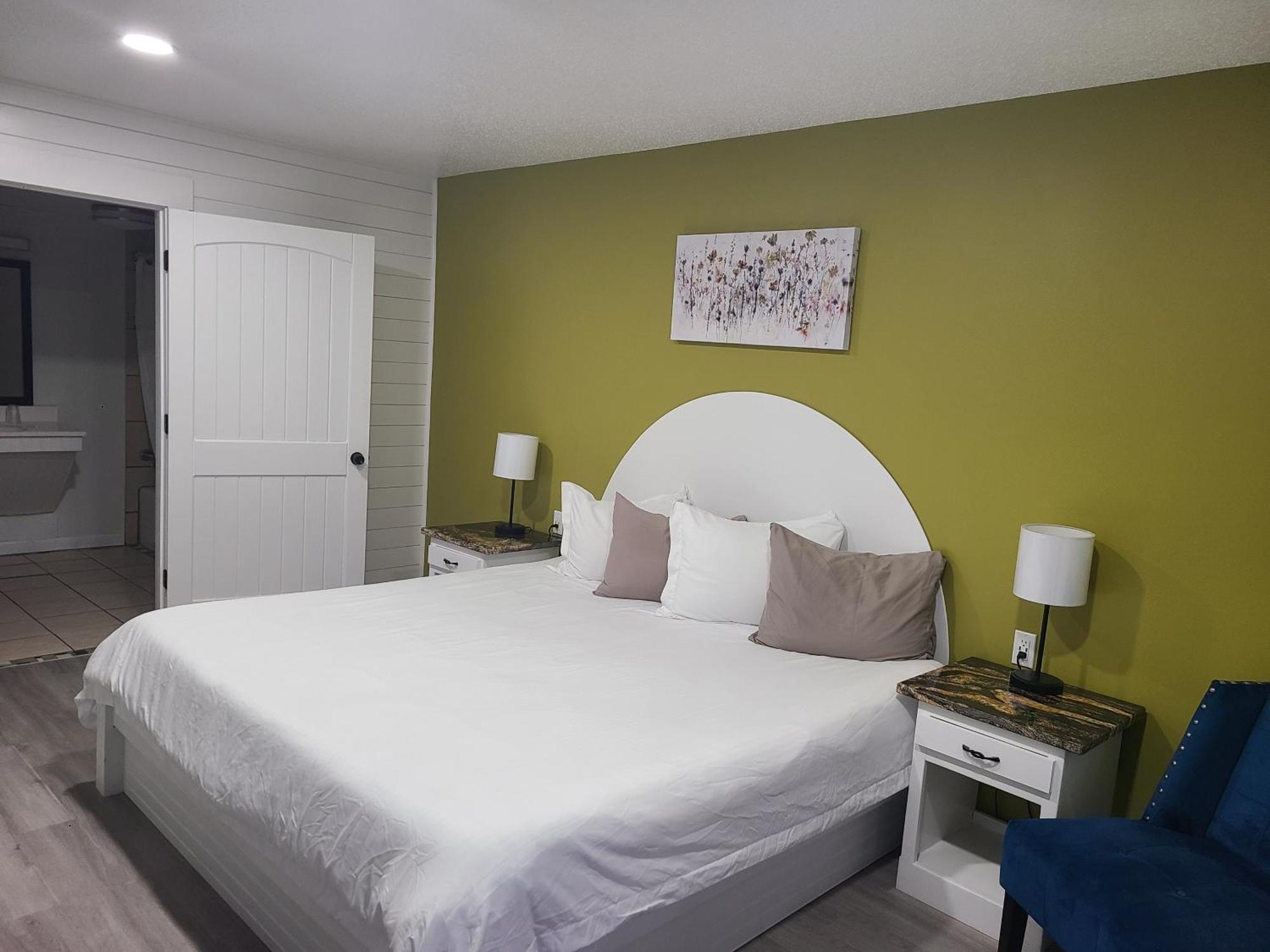 Blue Sky Inn- Complimentary Happy Hour Th-Sun, Veteran Owned, Full Breakfast, Best Green Space, 1 Mile From Blue Ridge, Fire Pit 외부 사진
