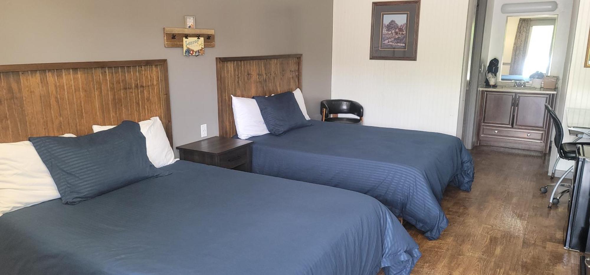 Blue Sky Inn- Complimentary Happy Hour Th-Sun, Veteran Owned, Full Breakfast, Best Green Space, 1 Mile From Blue Ridge, Fire Pit 외부 사진