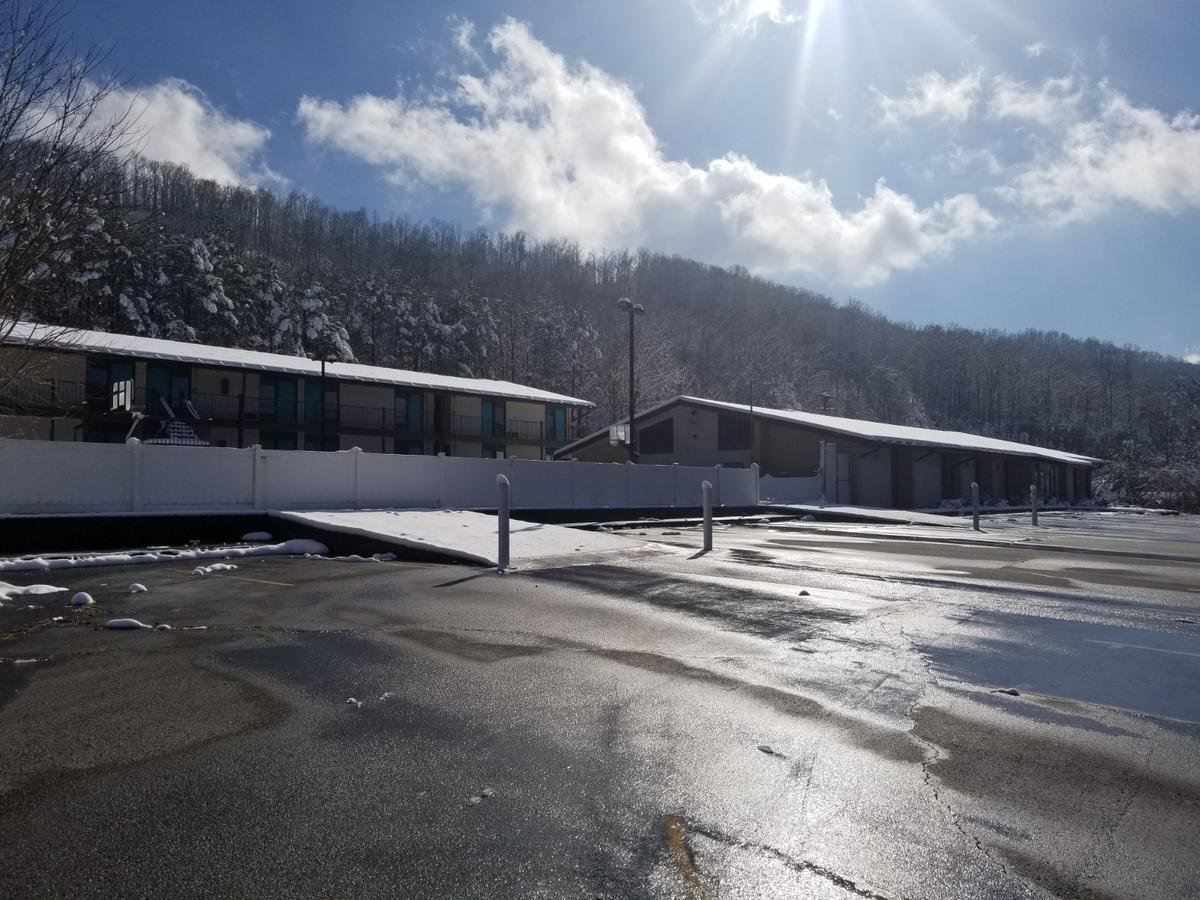 Blue Sky Inn- Complimentary Happy Hour Th-Sun, Veteran Owned, Full Breakfast, Best Green Space, 1 Mile From Blue Ridge, Fire Pit 외부 사진